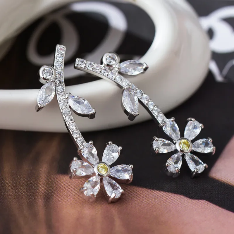 Fashion- Designer Jewelry Women Shining Crystal Flowers Ear Studs Earrings For Grils S925 Silver Earring Wholesale