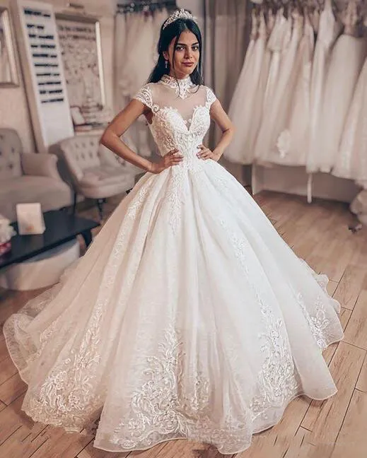 Incredibile abito da ballo principessa abiti da sposa collo alto Dubai abiti da sposa arabi abiti da sposa in pizzo con perline scintillanti