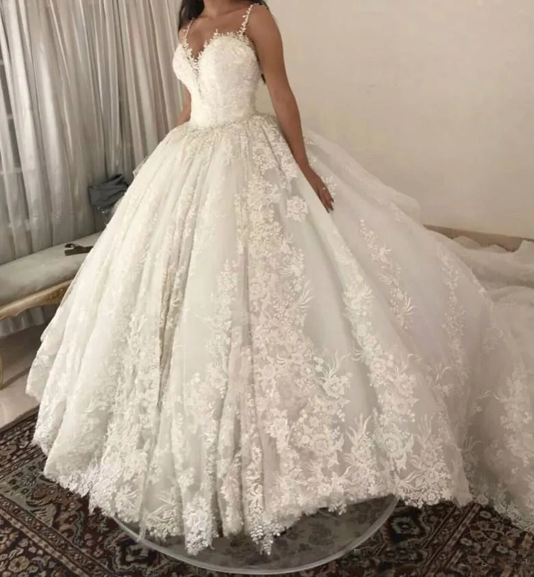 Modest Sweetheart Princess Wedding Dresses 2019 Spaghetti Puffy Skirt Full Lace Applique Church Castle Civil Dubai Arabic Wedding Gown