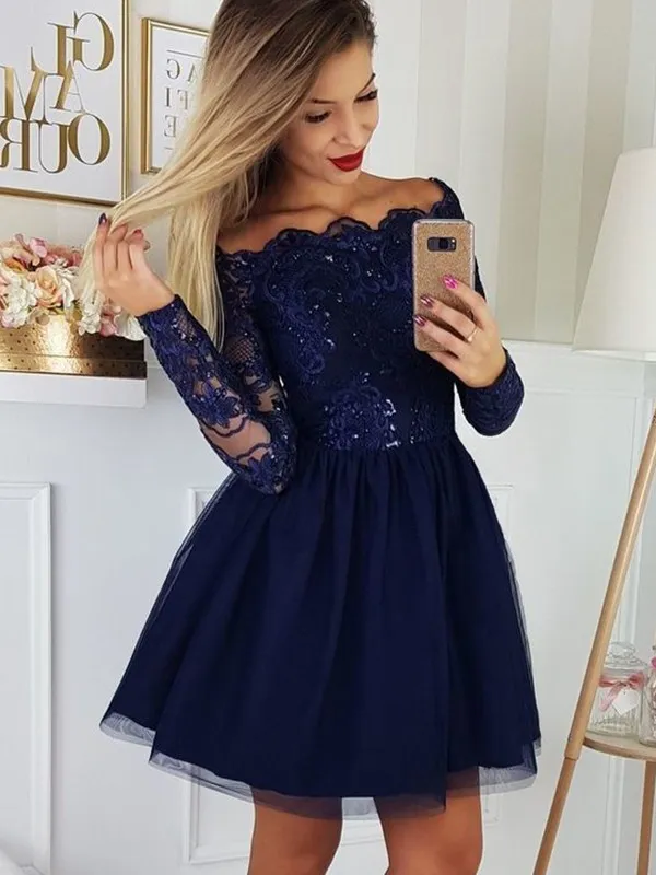 Abiti da cocktail party con spalle scoperte maniche lunghe illusione blu navy Abiti da cerimonia di laurea corti con paillettes in pizzo drappeggiati senza schienale economici