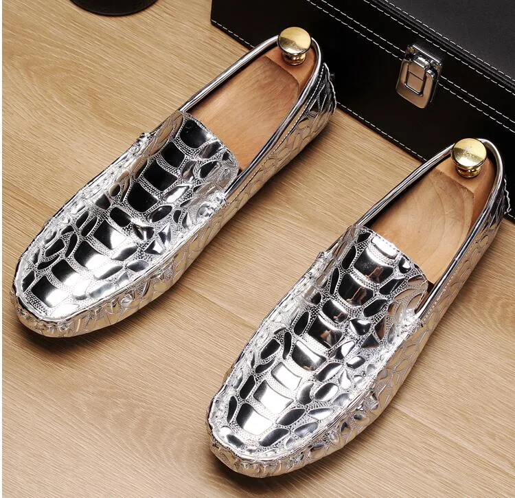Luxury Gold Men Loafer Shoes Fashion Forward Slip On Silver Moccasin Shoes Man Black Leisure Trending Alligator Pattern 1NX61