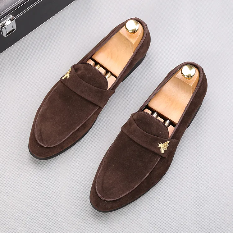 New arrival Designer Men Classic suede embroidery Casual flats Gommino Shoes Oxford gentleman wedding Dress Homecoming Prom loafers 38-44