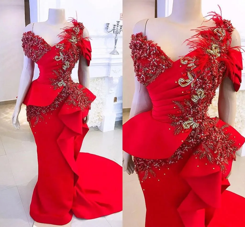 Плюс Размер Красный Русалка Вечернее Театрализованное Платье 2020 Новый Роскошный Кружева Перо Оборками Баски Африканский Арабский Случаю Выпускного Вечера Платье