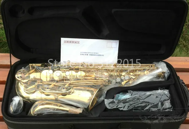 Ny ankomst Jupiter JAS-767-III Högkvalitativ mässing Alto Eb Tune Saxofon Gold Lacquer Sax Musikinstrument med Fodral Gratis frakt