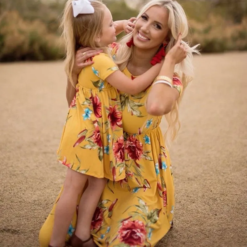 Mother Daughter Bohemian Maxi Dress Family Look Matching Outfits 2018 Short Sleeve Mommy and Me Floral Swimwear Dresses Clothes (12)