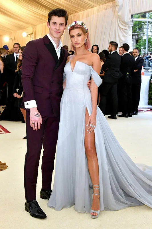 Hailey Baldwin Sky Blue Prom Party Kleider Schulterfrei Schlitz Günstige Formale Kleider Mit Hoch Aufgeschlitzten Afrikanischen Abend Promi Kleid