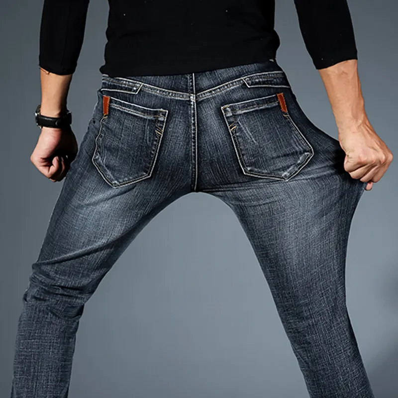 2019 New Mens Fashion Black Blue Jeans Uomo Casual Slim Jeans elasticizzati Pantaloni classici in denim Pantaloni Plus Size 28-42 Alta qualità