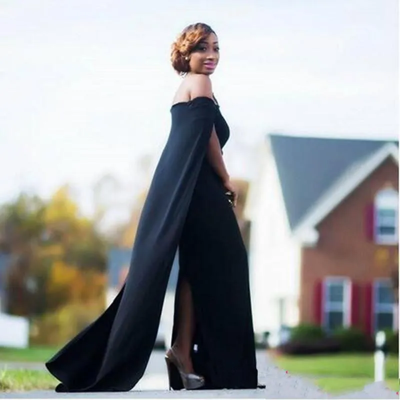 Mellanöstern Plus Storlek Bridesmaid Klänningar med Cape Off The Shoulder Black Satin Long Maid of Honor Dress Mermaid African Wedding Party Gowns