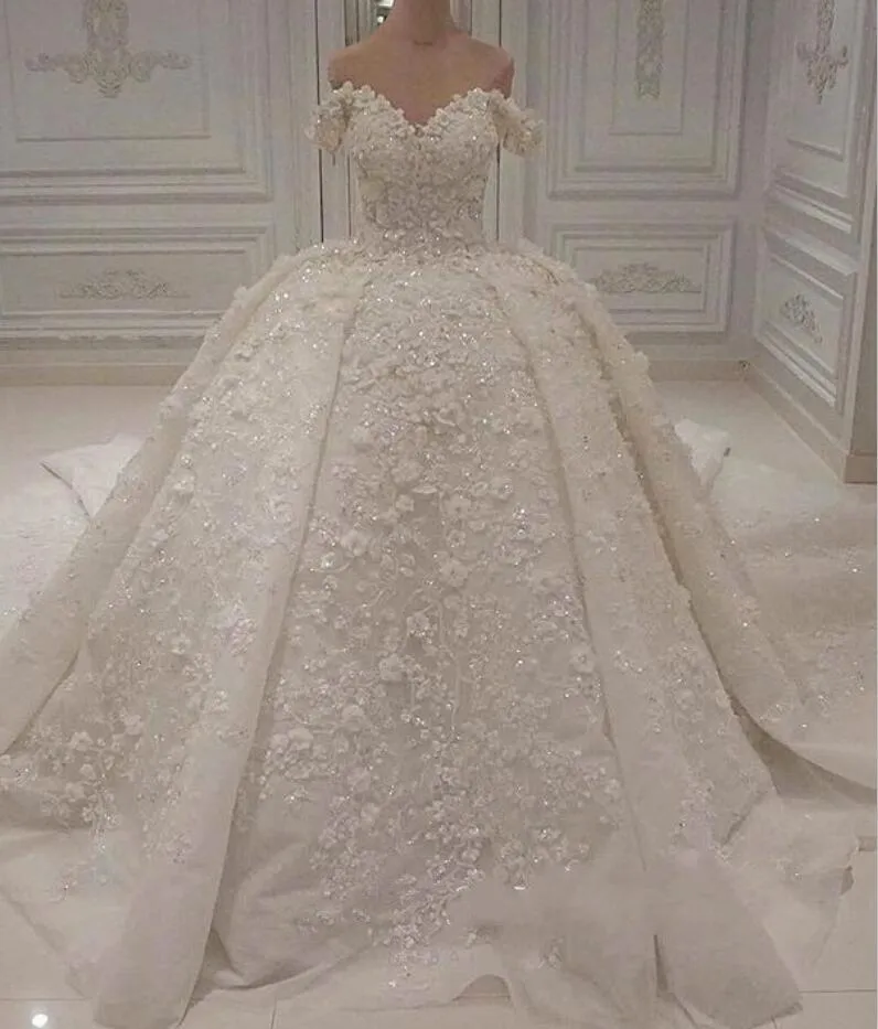 Luxuriöse Ballkleid-Hochzeitskleider mit glitzernden Pailletten, Perlen, 3D-Blumenapplikationen, schulterfrei, böhmisches Hochzeitskleid, Brautkleider in Übergröße