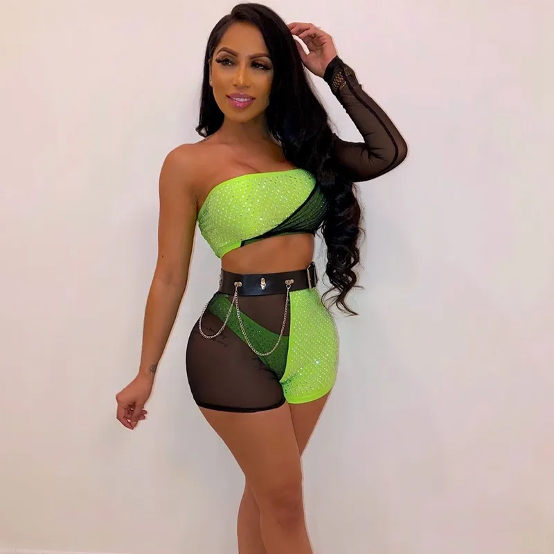 Neon clubbing hot sale outfits