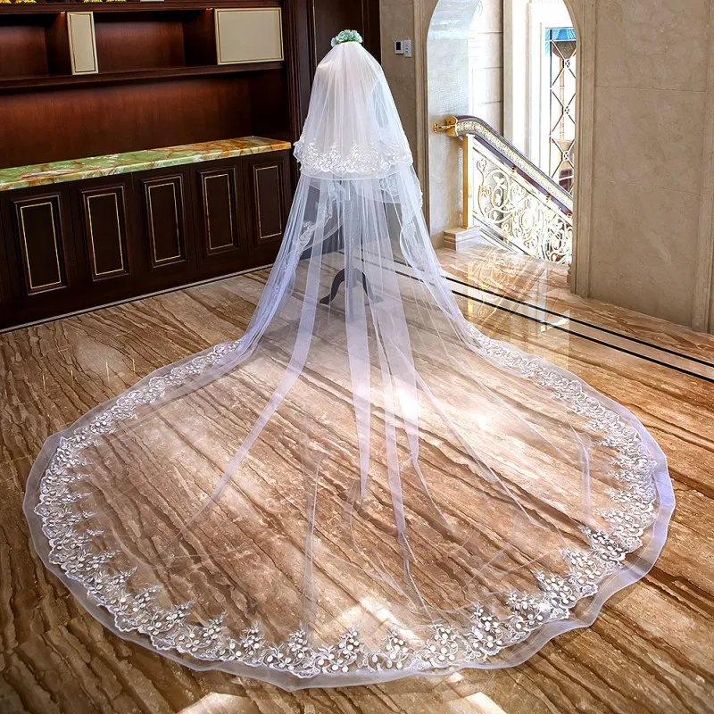 2019 Voiles de mariage conçus Images réelles Longueur cathédrale Voiles de mariée Full Lace Edge avec fard à joues Appliqued 3m 2 couches personnalisées