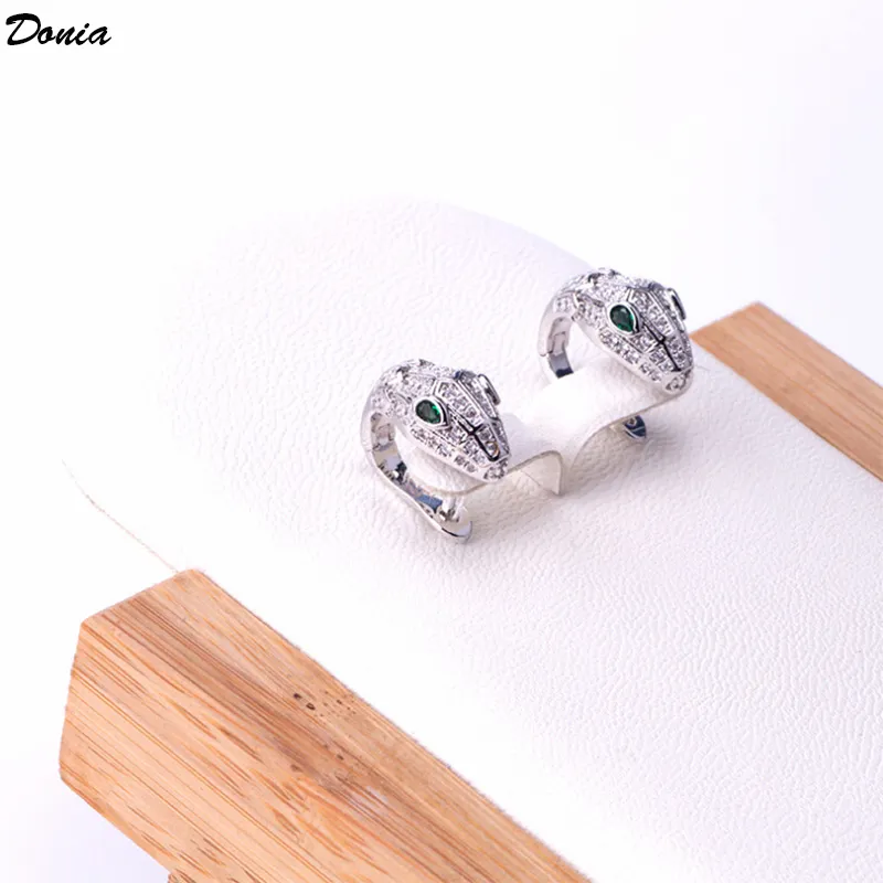Donia Jewelry Luxo Stud Europeia e Americana Moda Snake Titanium Steel Three-Color Creative Designer Brincos Caixa de Presente
