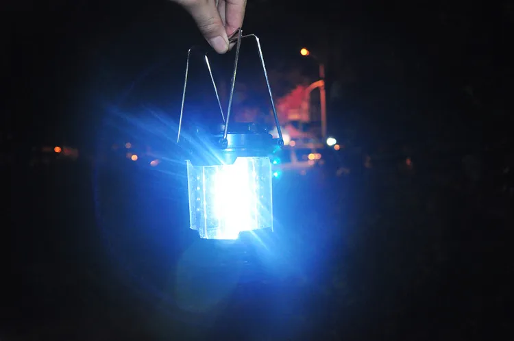 Draagbare lantaarns Camping Lantern Outdoor Wandel Licht 12 LED Tent Noodlamp met Compass