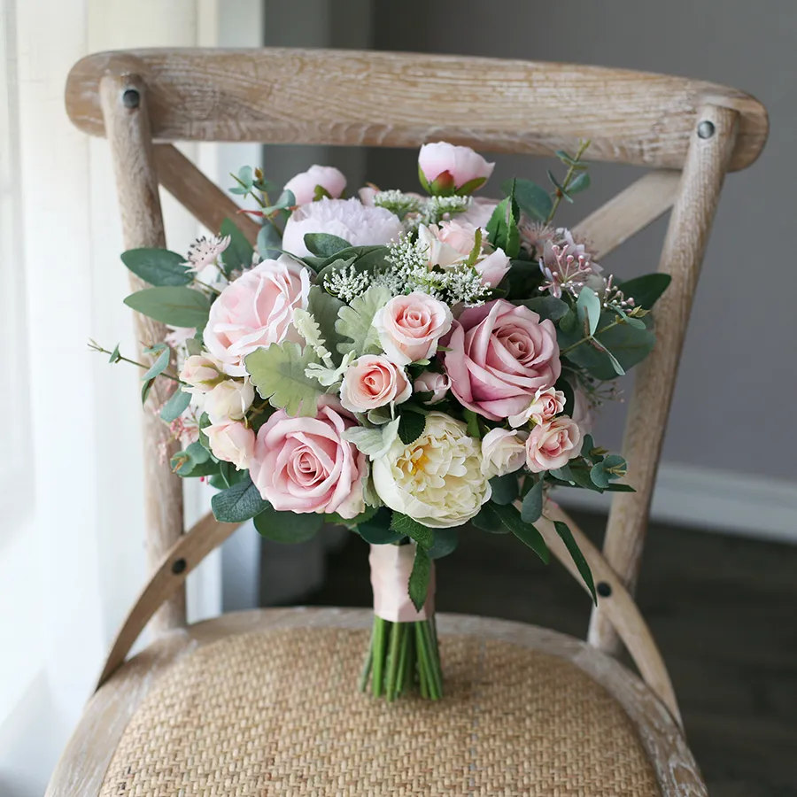 New Blush Pink Bridal Holding Spilla Bouquet 2020 Rose Decorazione di nozze di seta a buon mercato Damigella d'onore artificiale Bouquet da sposa Mariage