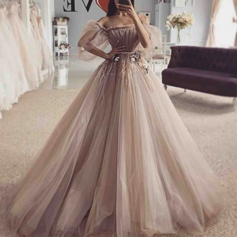 Prinsessan Tulle Prom Klänningar med halv ärmar av axelpläten Applikationer Formell Aftonklänning Plus Storlek Billiga Party Gowns