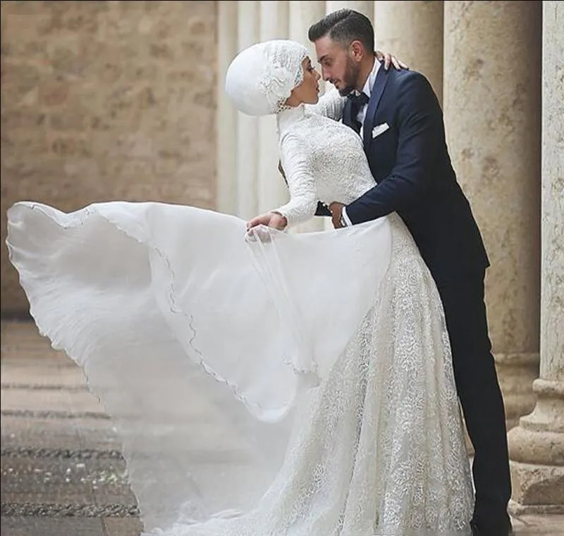 Modeste arabe Dubaï robes de mariée en dentelle 2020 avec col haut manches longues dentelle appliques étage longueur robe de mariée musulmane Vestidos De Novia