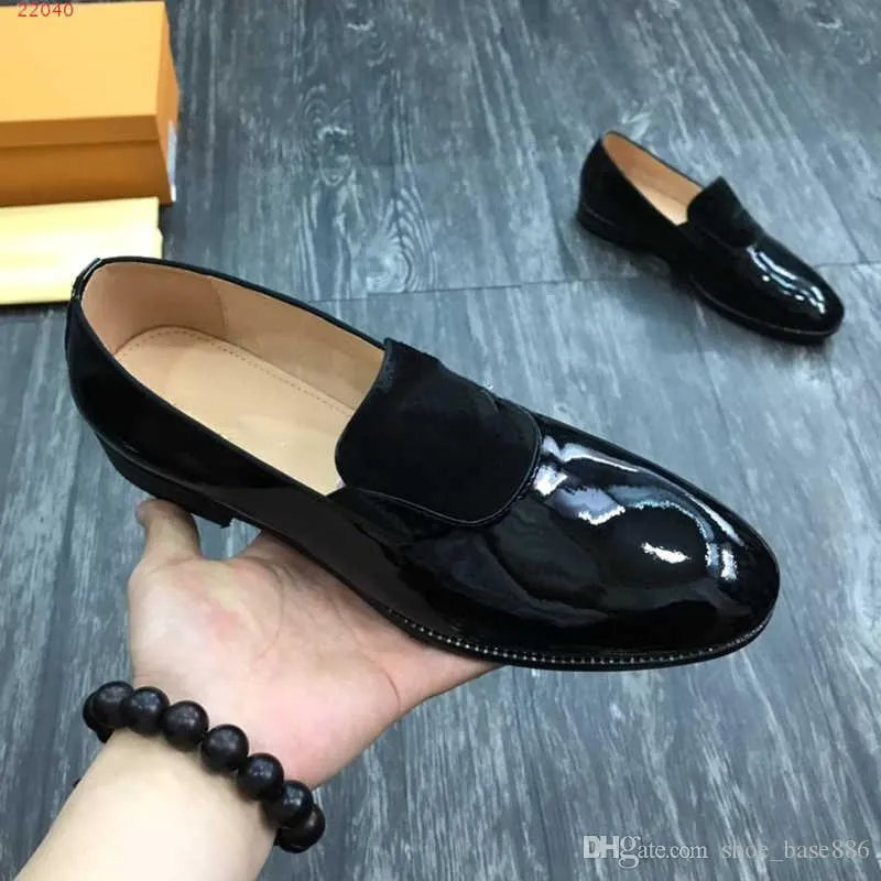 Classical style business leather shoes Sequined Imported sheepskin lining Classic patent leather men dress shoes supplier original customiz