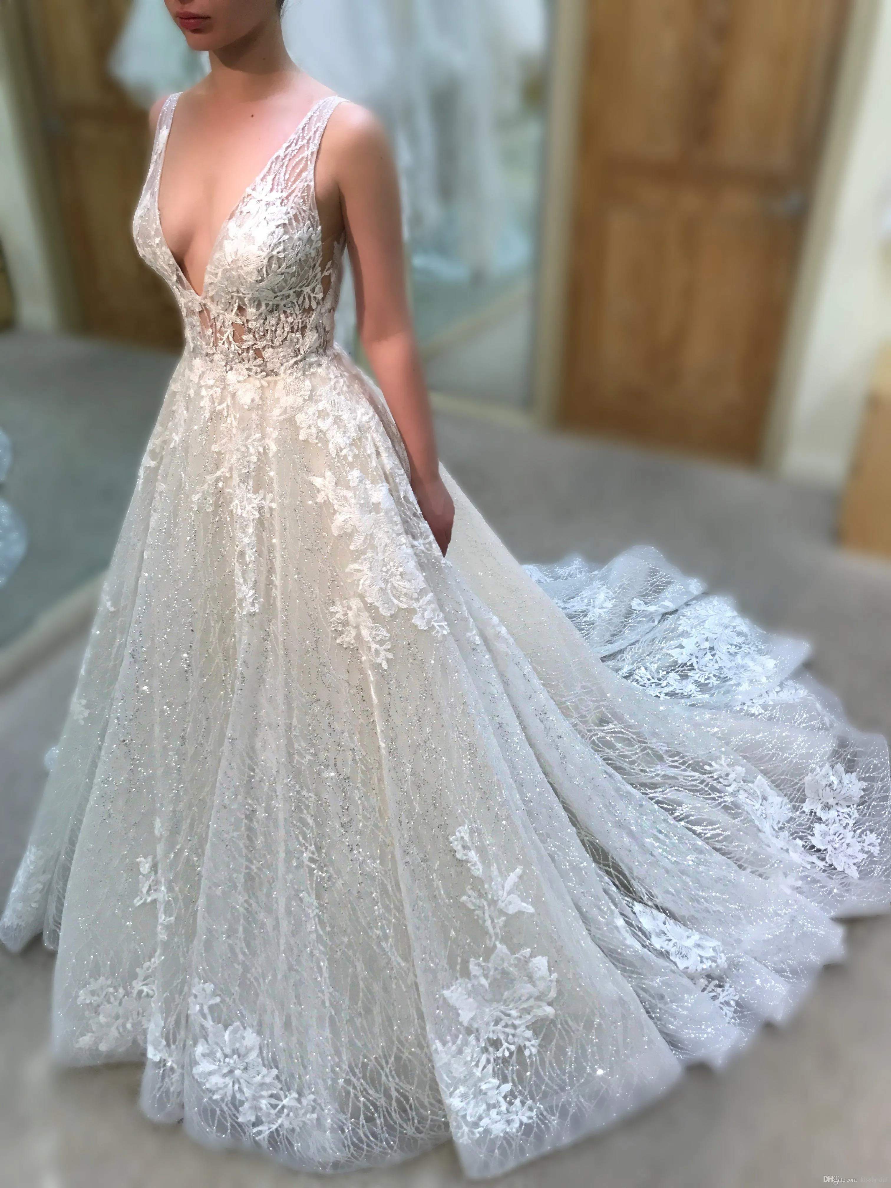 A Line Sexy Dresses Deep V Neckline Open Back Beaded Lace Wedding Dress Bridal Gowns Crystal Rhinestone Bride Formal Gown