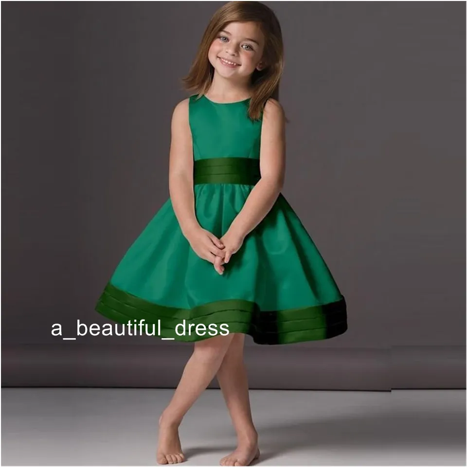 Lovely Emerald Green Flower Girl Dress Satin A-Line Knee-Length Jewel Neck  Sleeveless for Toddler from Dhgate Flower Girls' Dresses - price 78.51