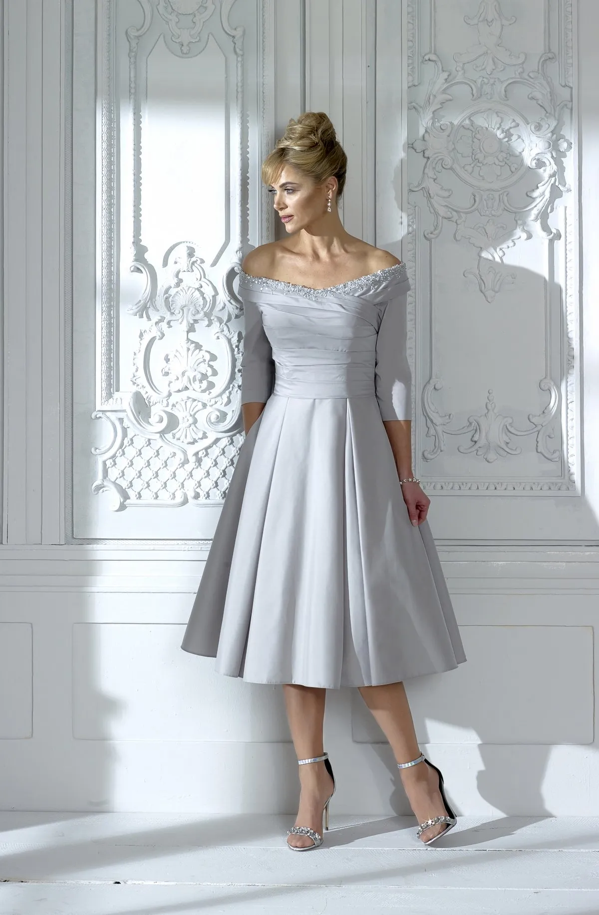 2020 Silver Mother Of The Bride Dresses Lace Beaded Tea Length Off Shoulder Wedding Guest Dress For Groom Mother Formal Evening Go222v