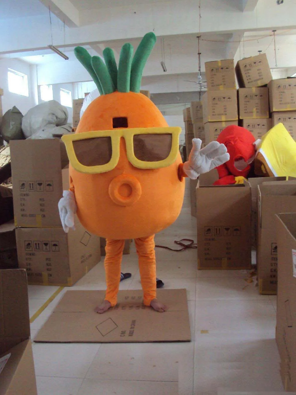 2019 high quality Adult Character Costume Mascot As Fashion Cosply Wear Glasses Of Carrots Carnival Dress Full Body Props Outfit