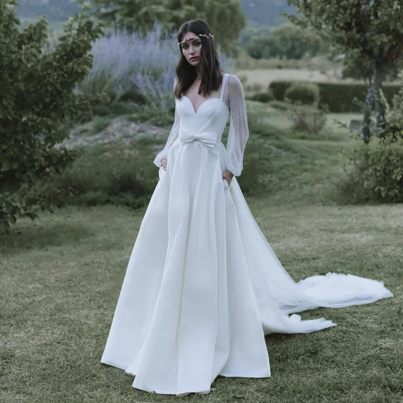 Fabuleux une ligne robes de mariée avec manches longues détachables veste chérie cou robes de mariée satin balayage train robe de mari￩e