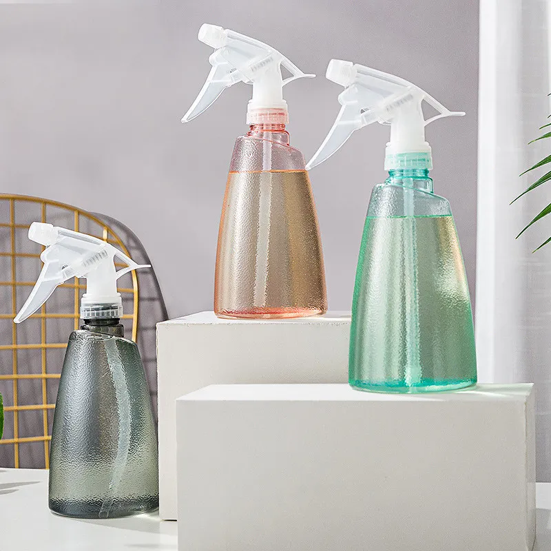 Pneumatic discount spray bottle