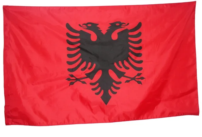 Bandiera dell'Albania 90x150cm Volante Appesa Qualsiasi Stile ALB AL Bandiera Albanese Banner Bandiere Nazionali per Interni Uso Esterno, Realizzata in Poliestere 100D