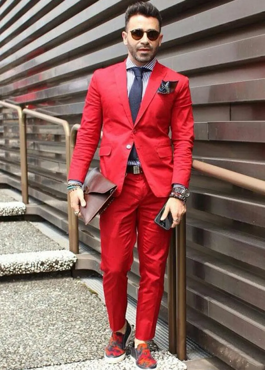 Moda Red Groom Smokingi Doskonałe Notch Lapel Groomsmen Kurtka Ślubna Blazer Mężczyźni Formalny Prom / Dinner Suit (Kurtka + Spodnie + Krawat) 208