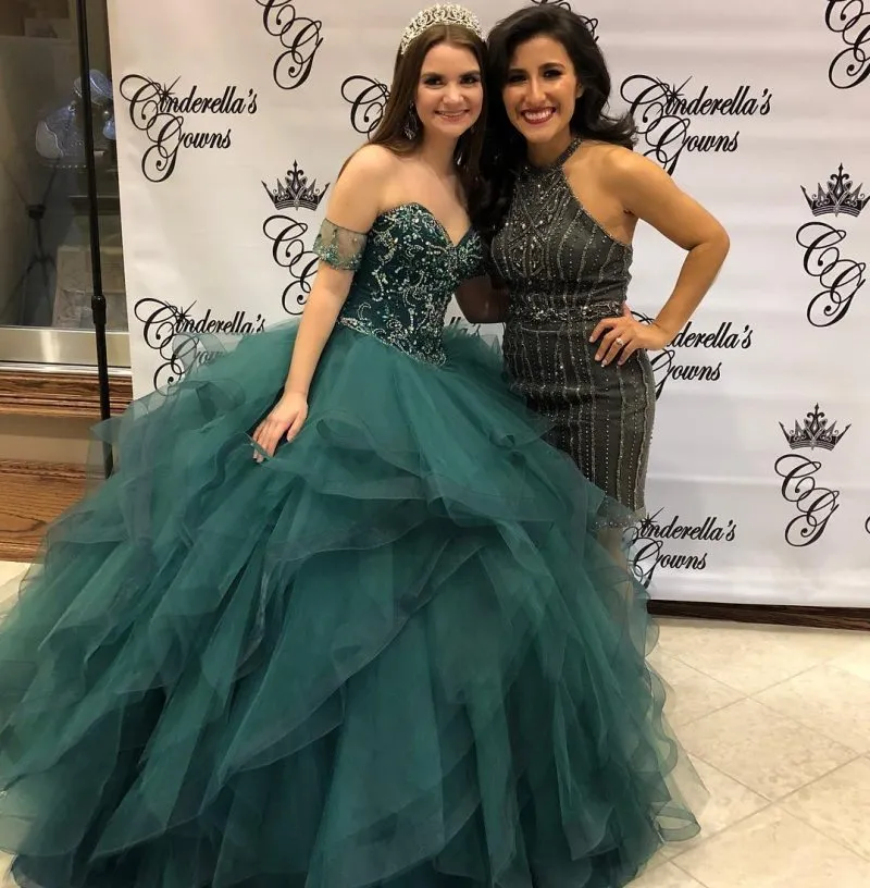 Lovely Hunter Green Beaded Ball Gown Quinceanera Dresses Sweetheart Neck Crystals Prom Gowns Rhinestones Tulle Tiered Sweet 16 Dress 407