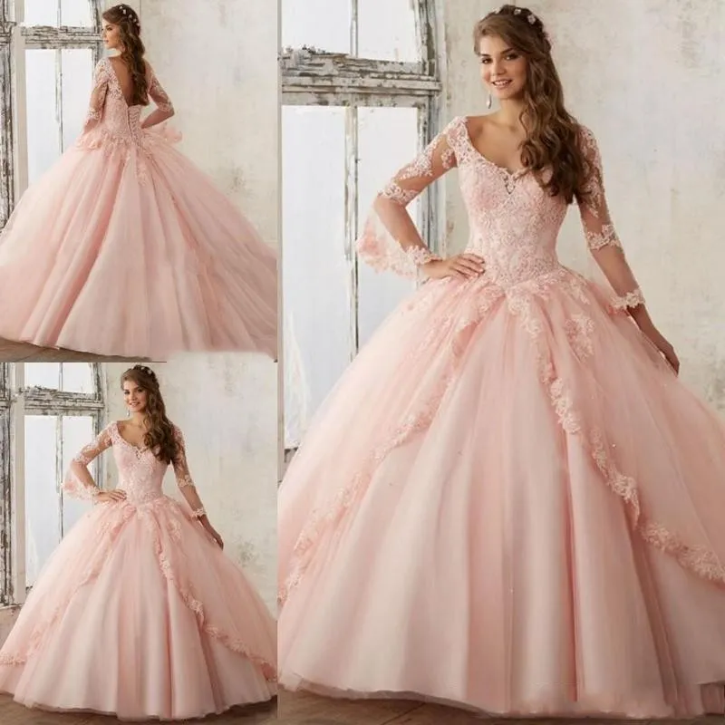 Élégant bébé rose à manches longues robes de bal 2019 robe de bal princesse gonflée robes de Quinceanera douce 16 robe col en V dentelle appliques
