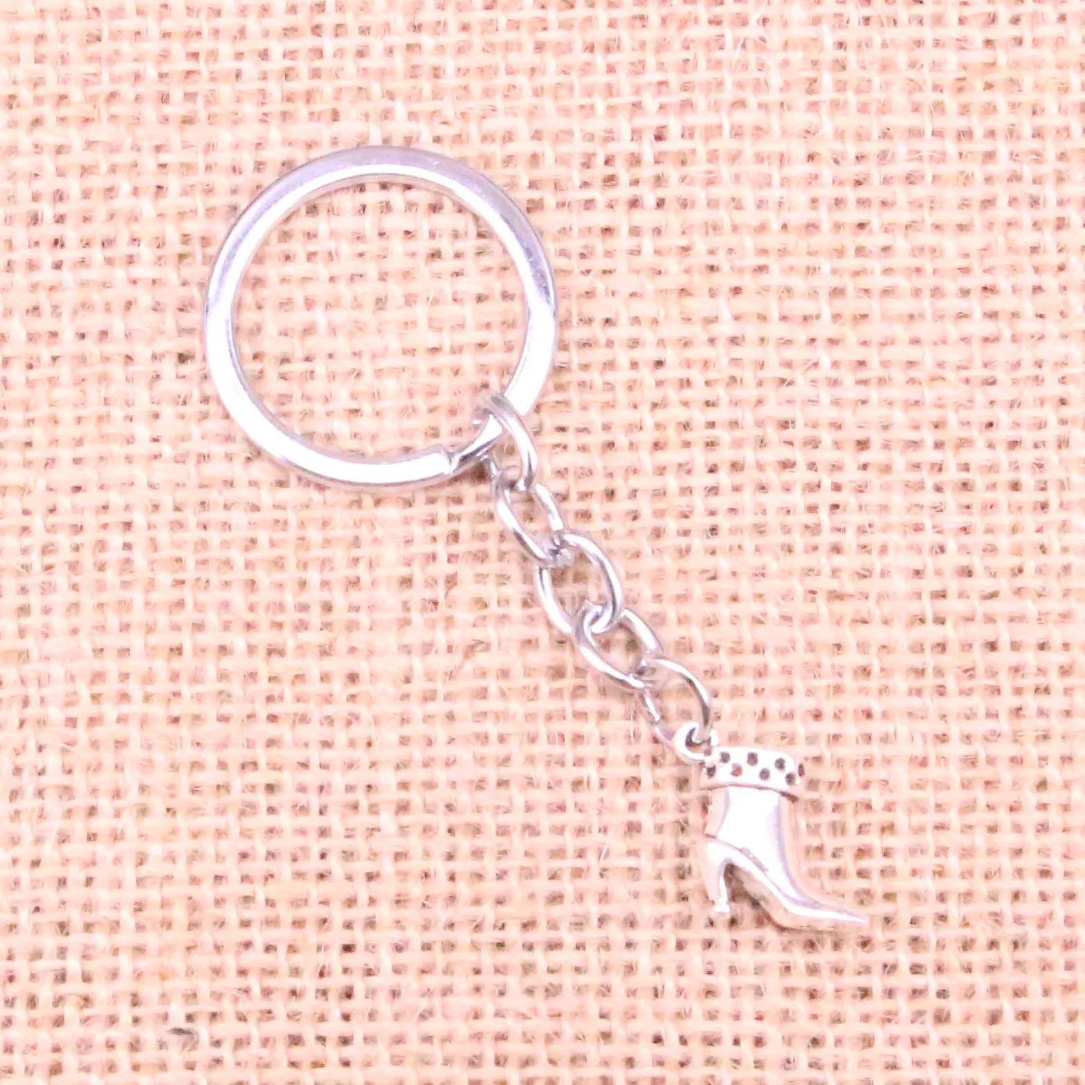 New Keychain 13*13*5mm high heeled shoes boots Pendants DIY Men Car Key Chain Ring Holder Keyring Souvenir Jewelry Gift