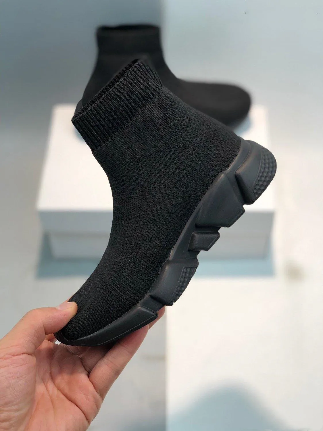 2019 Fashion Baby Scarpe per bambini Calzini Stivali Bambini Slip-On Casual Flats Speed Trainer Sneakers Boy Girl High-Top Scarpe da corsa