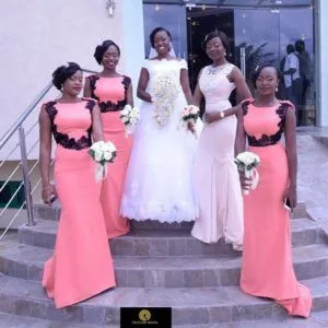 2022 Modest Coral And Black Applique Lace African Bridesmaid