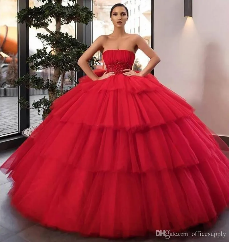 Rotkugelkleid Quinceanera abgestufte Tulle trägerlosen Perlenspitzen -Applikationen Mädchen Festzug Kleider süße Prom Partykleider