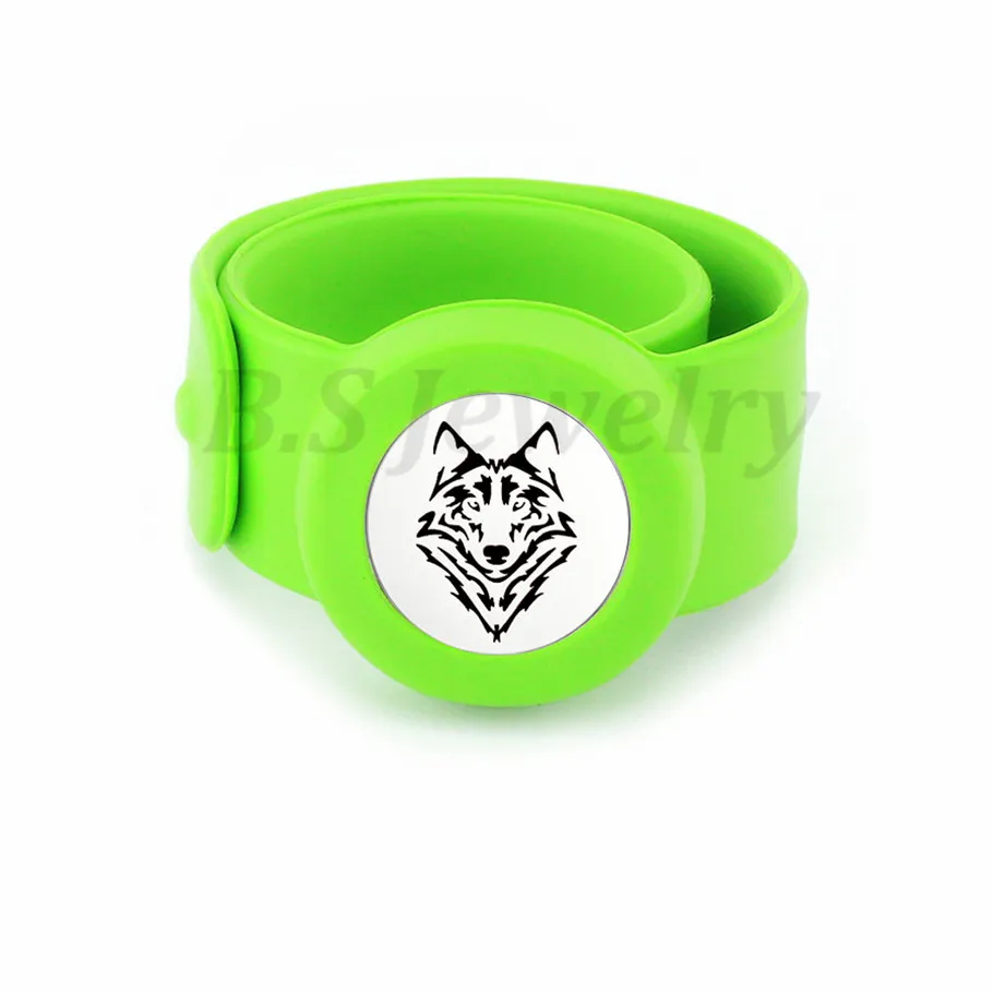 wolf Kids Silcone regolabile repellente per zanzare braccialetto diffusore di olio essenziale bracciale schiaffo con medaglione diffusore in acciaio inossidabile