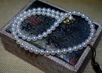 Envío Gratis >>>> noble joyería clásica 8,5-9mm Akoya japonés redondo blanco collar de perlas 14 k