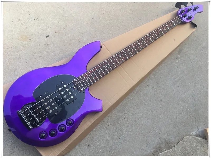 4-Saiter-E-Bass mit glänzendem violettem Korpus und schwarzer Hardware, aktiver Schaltung, HH-Tonabnehmern, individuell anpassbar