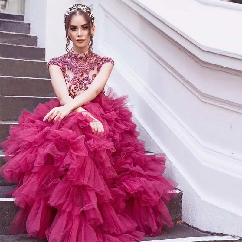 Superbes robes de bal perlées col haut une ligne robes de soirée à plusieurs niveaux longueur au sol Tulle grande taille robe formelle pailletée