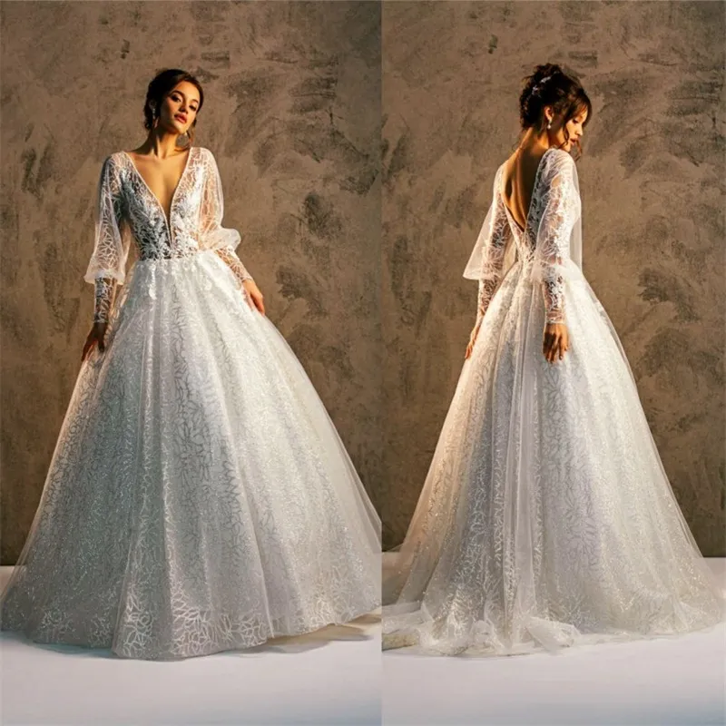 Robes de mariée de luxe A-ligne col en V à manches longues dos nu robe de mariée élégante pleine dentelle appliquée paillettes balayage train Robes De Mari￩e pas cher