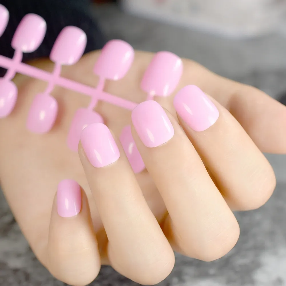 Kiss Press-On Nails Make At-Home Manicures Easy