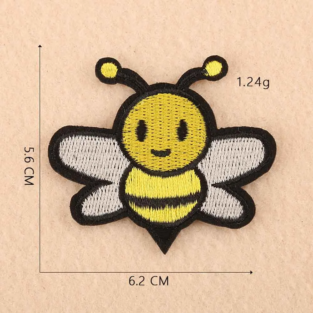 Dessin animé abeille crabe broderie complète fer sur vêtements brodés patchs pour vêtements autocollants vêtement en gros