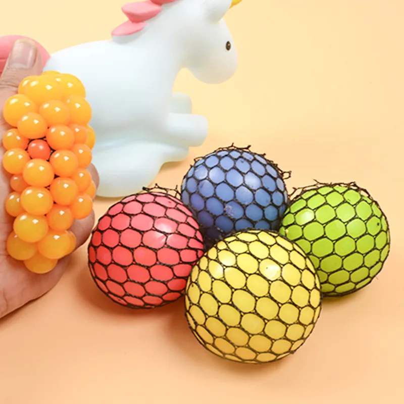 Cute Anti Stress Face Reliever Grape Ball Autism Mood Squeeze Relief Healthy Toy Vent Toy Extruded Discoloration Creative Gifts VT0104