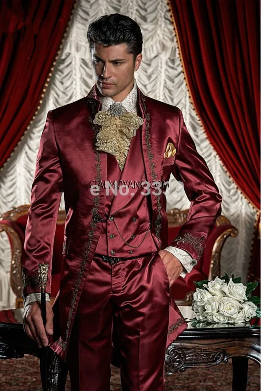 Ny mode glänsande burgundy broderi brudgum tuxedos står krage män passar 3 stycken bröllop prom blazer (jacka + byxor + väst) w496