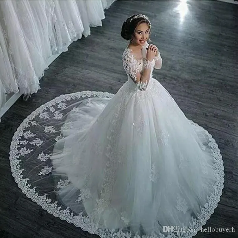 White Elegant Ball Gown Long Sleeve Plus Size Wedding Dresses Saudi Arabia Lace Applique Vintage Luxury Bride Dresses Gowns lace Long Train