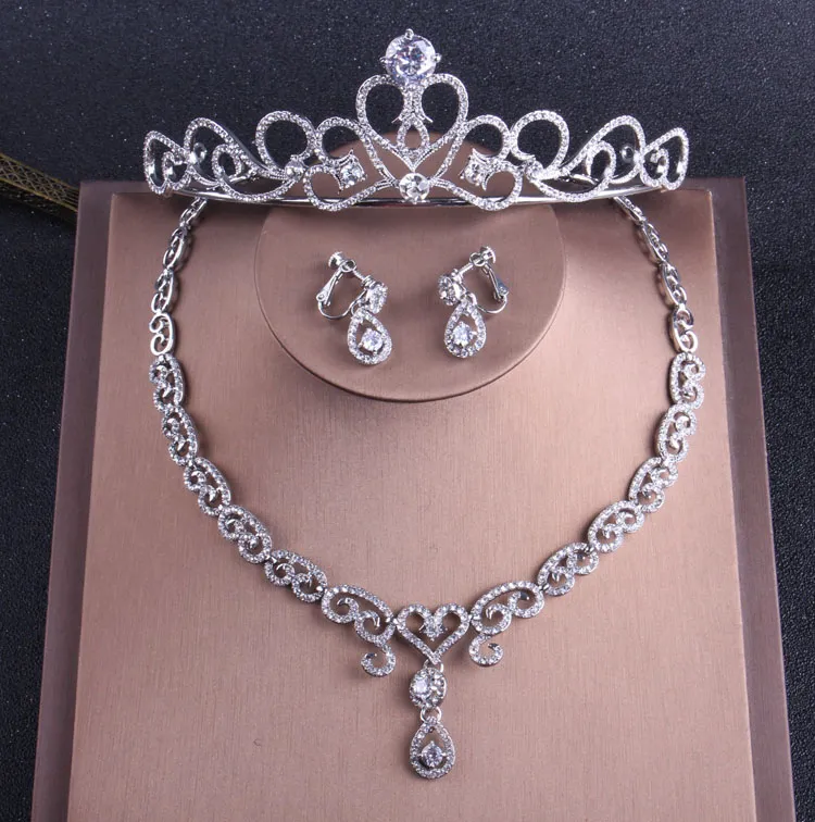 Cristais de prata encantadores Conjuntos de jóias nupciais 3 peças Ternos Colar Brincos Tiaras / Coroas Acessórios nupciais Conjuntos de jóias T307741