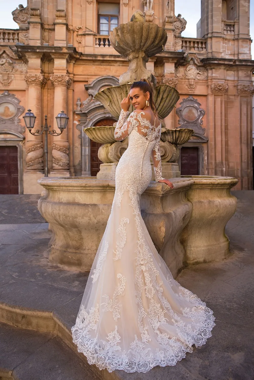 Mermaid style wedding discount dresses with long train