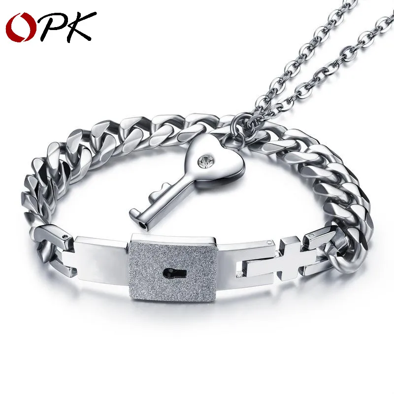 Summer Nouveau Couple de verrouillage concentrique Bracelet une serrure féminine Titanium Titanium Collier Collier Bijoux pour hommes