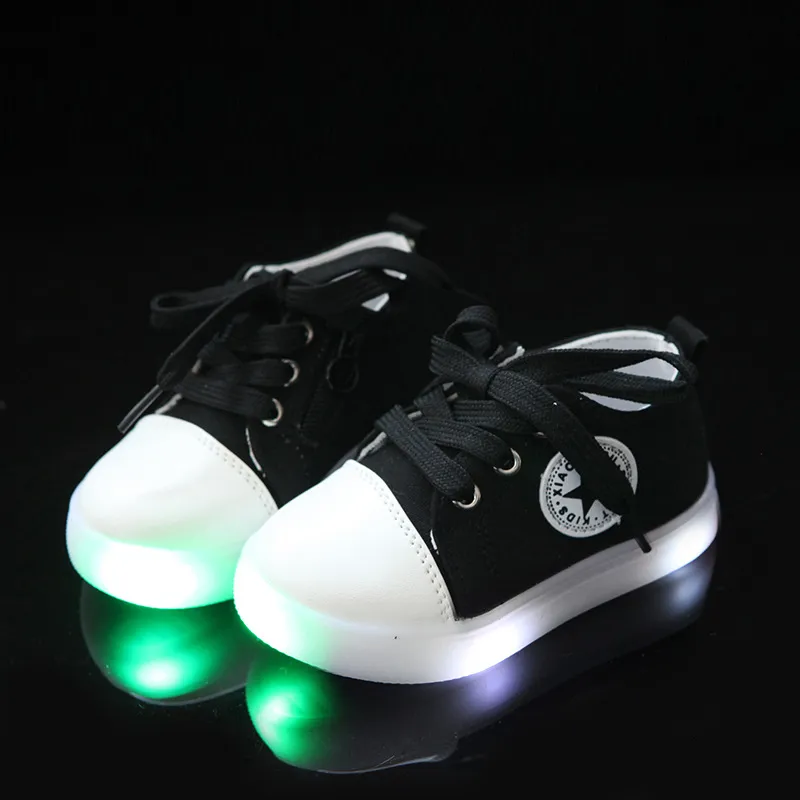 Nuove scarpe LED 2018 per bambini Primavera / Autunno da corsa stringate per bambini sneakers di alta qualità incandescente moda neonata ragazzi scarpe