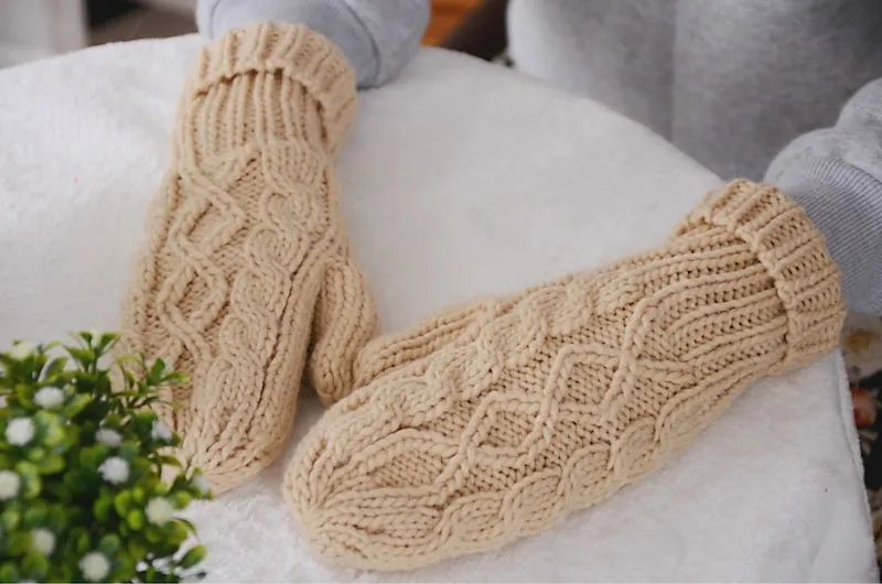 Fashion-Women Gloves Knitting Crochet Mittens With Hanging Rope Solid Color Warm And Soft Wholesale